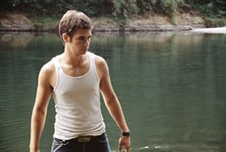 पोस्टर देखें