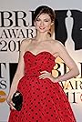 Sophie Ellis-Bextor's primary photo Sophie Ellis-Bextor's primary photo