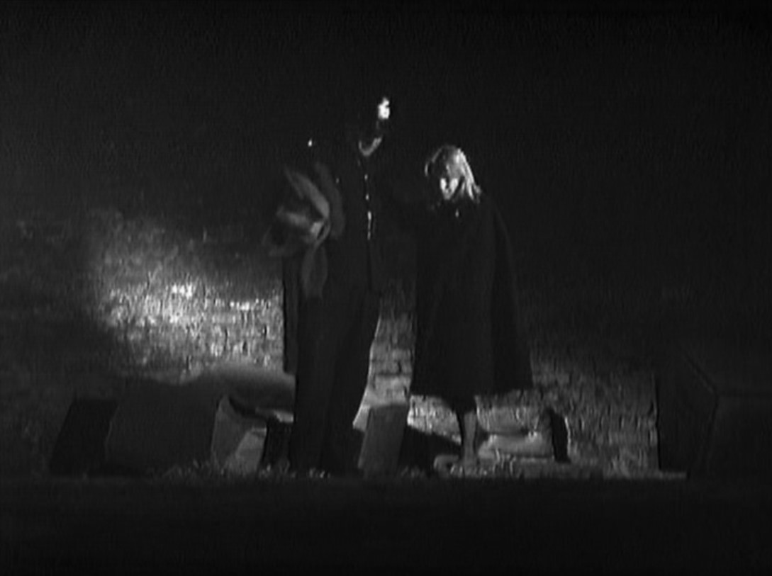 Elizabeth Knight and Jon Laurimore in The Straight Way (1967)