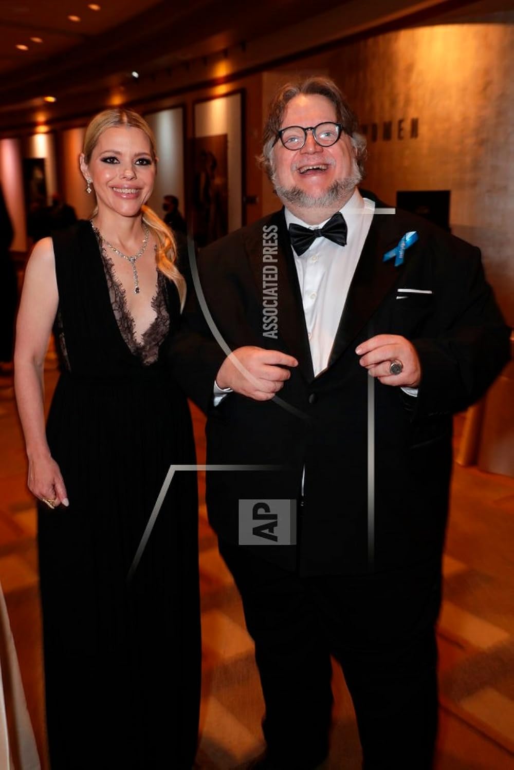 Порно шарларға ілінген Хардкор сквирт порно