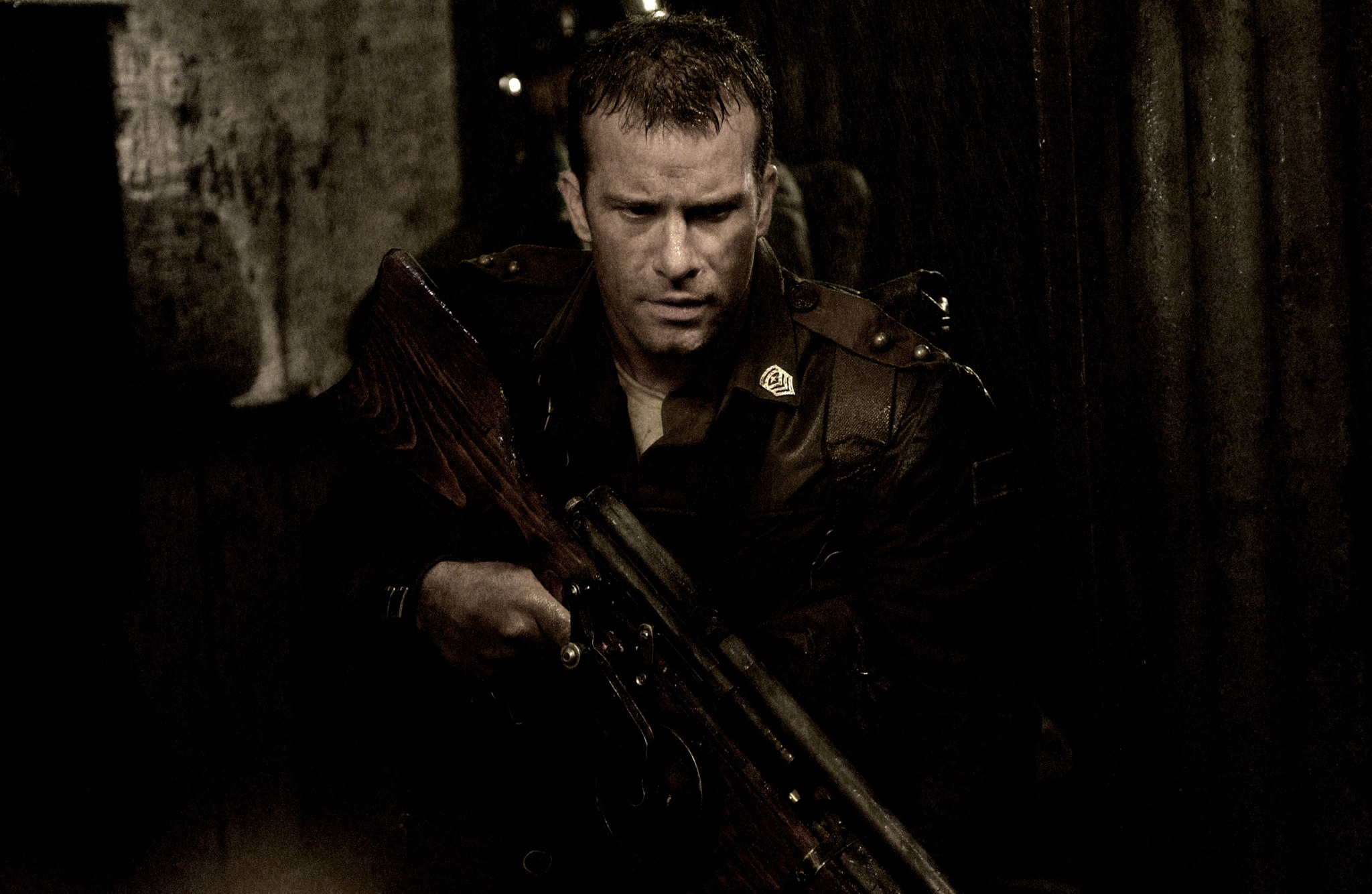 Thomas Jane in Mutant Chronicles (2008)