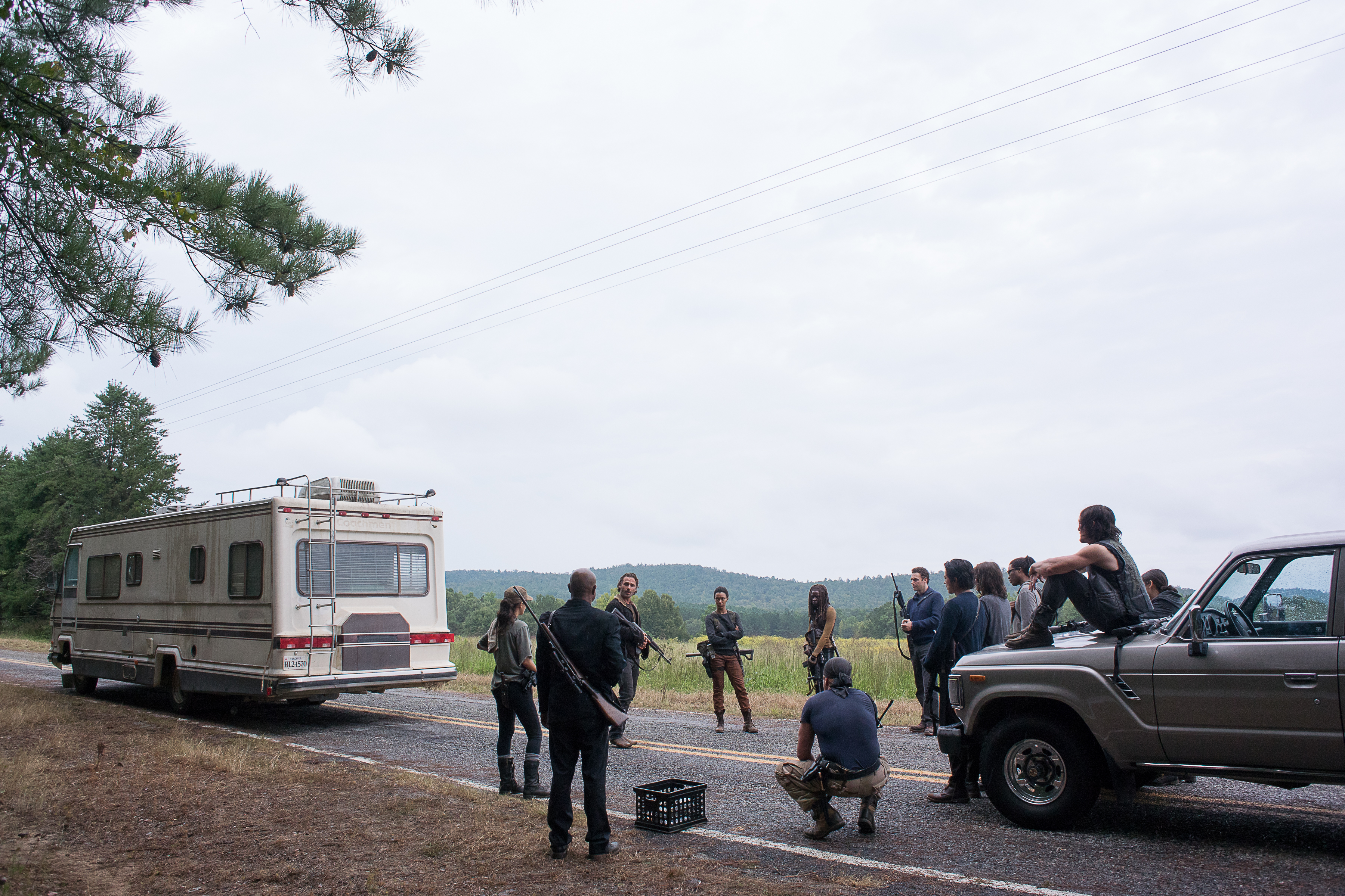 Norman Reedus, Michael Cudlitz, Seth Gilliam, Andrew Lincoln, Melissa McBride, Alanna Masterson, Christian Serratos, Lauren Cohan, Danai Gurira, Ross Marquand, Sonequa Martin-Green, Steven Yeun, and Corey Hawkins in The Walking Dead (2010)