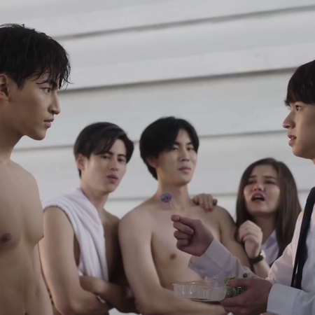 Fetish qizlar tagliklari Hammom suratini sorish