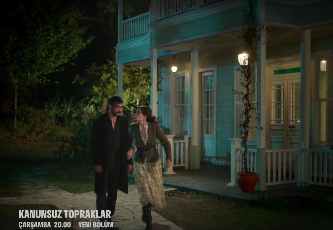 Onamning onasida jinsiy aloqa Men balogatga etish haqida pornografik filmda porno suratga oldim.