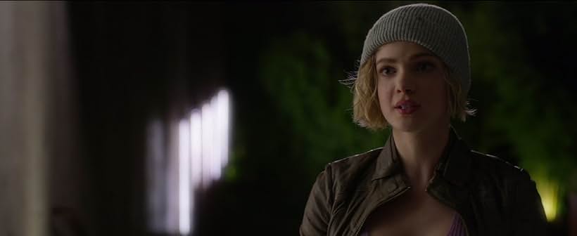Elena Kampouris in Wifelike (2022)