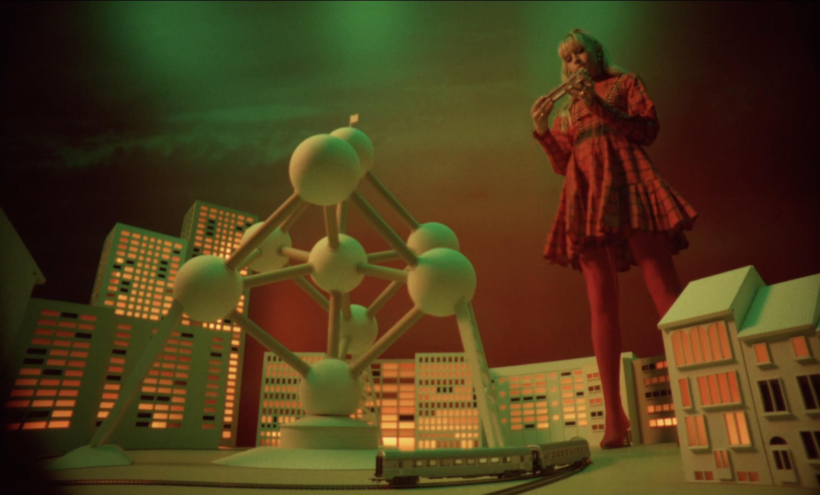 Uyqudagi jinsiy aloqa erotik video