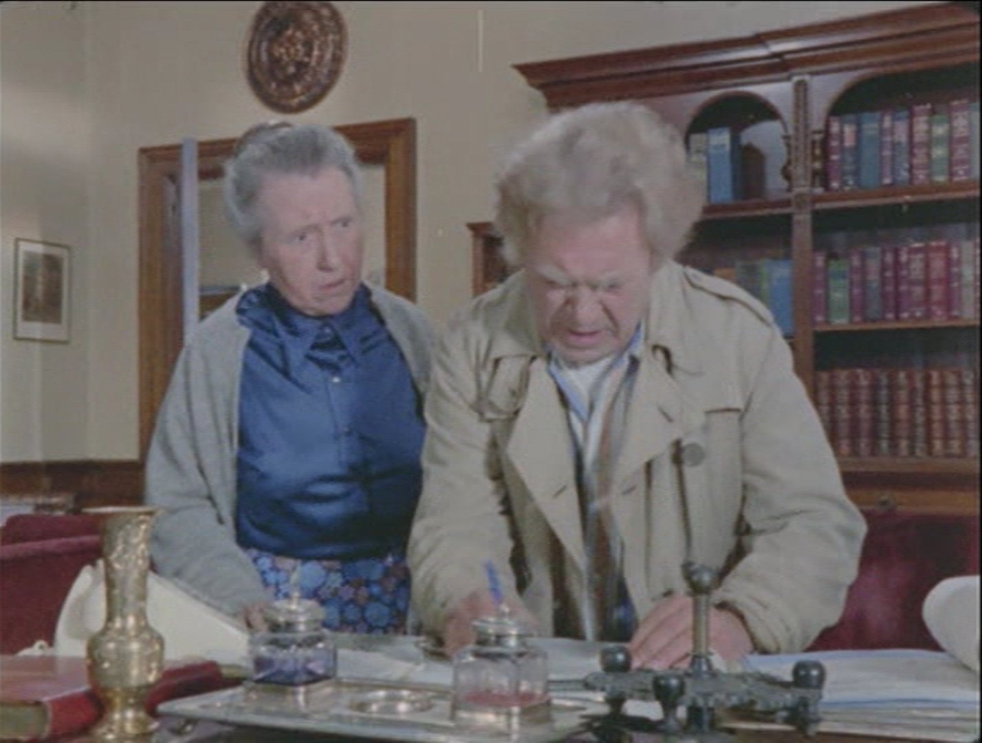 Peter Butterworth and Gwen Nelson in Catweazle (1970)