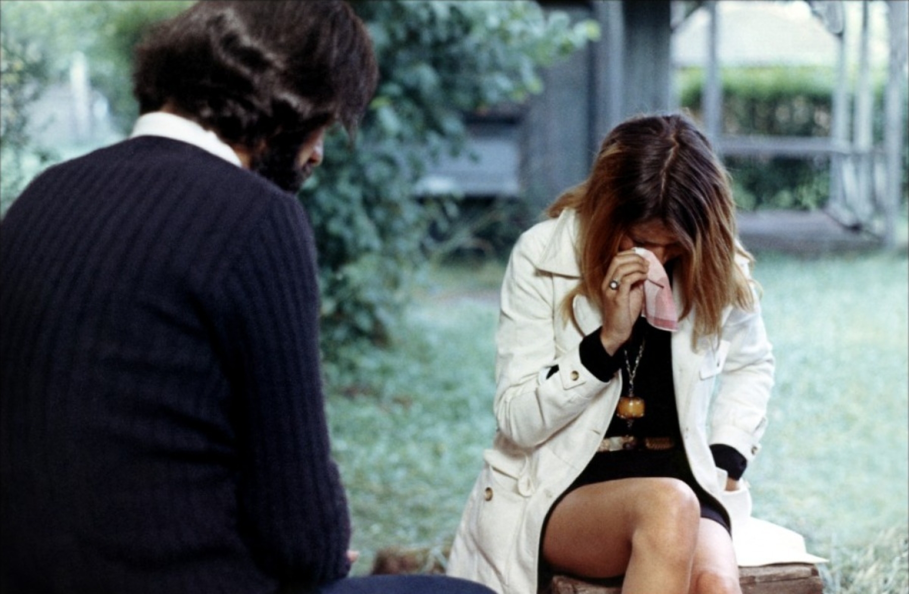 Solaryumda yalangoch etuk ayollar Grafit qanday rang?