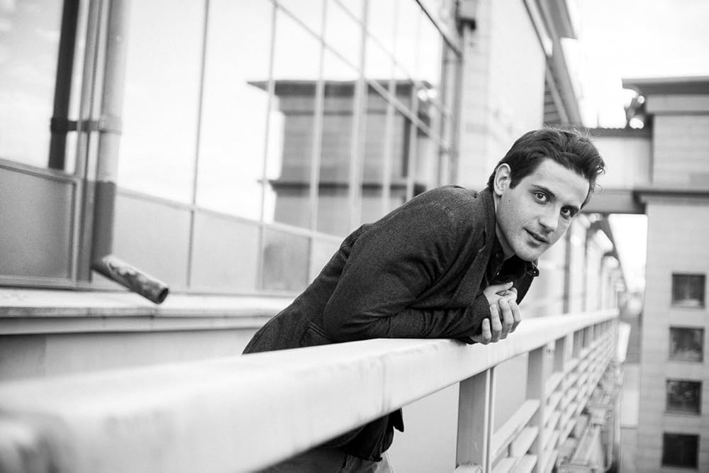 Oq sexy külotli qizlar Mari Feniks va uchta azo