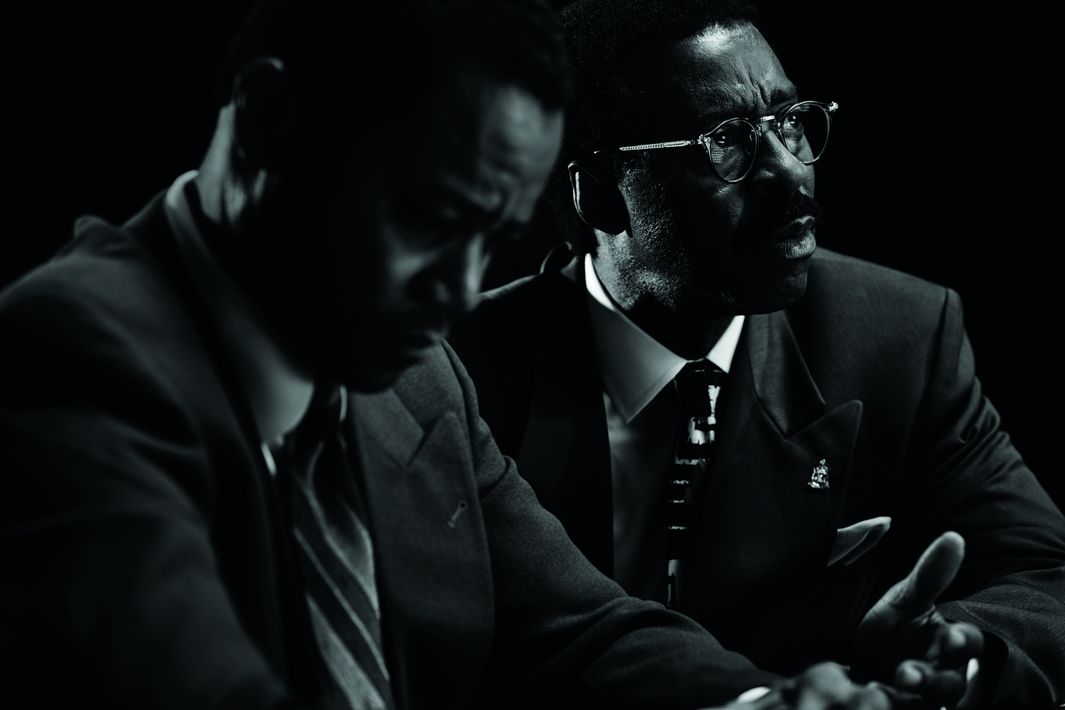 Cuba Gooding Jr. and Courtney B. Vance in American Crime Story (2016)