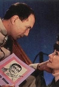 Primary photo for Une sauterelle dans un magasin de porcelaine