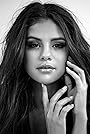 Selena Gomez's primary photo Selena Gomez's primary photo