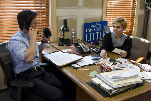 Jonathan Tucker and Mae Whitman in Parenthood (2010)