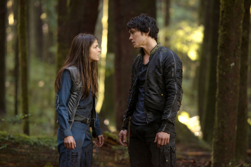 Bob Morley and Marie Avgeropoulos in The 100 (2014)