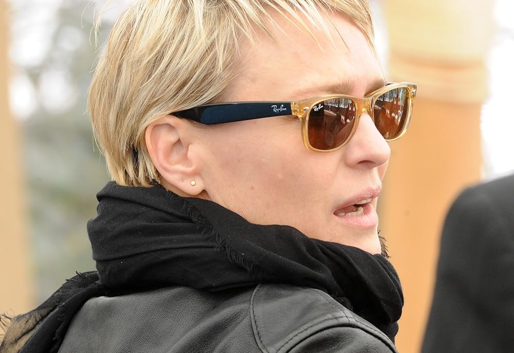 Robin Wright V1 FMjpg UX1000