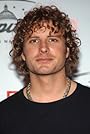 Dierks Bentley's primary photo Dierks Bentley's primary photo
