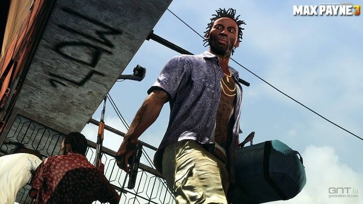 Men onamning videosida keldim