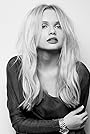 Alli Simpson's primary photo Alli Simpson's primary photo