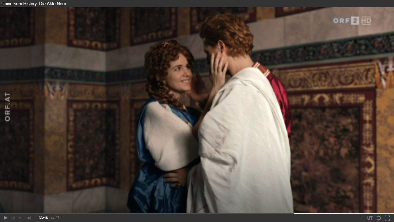 Qiz yigitning koptokini yalaydi (porno video)