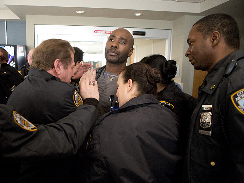 Morris Chestnut in Nurse Jackie (2009)