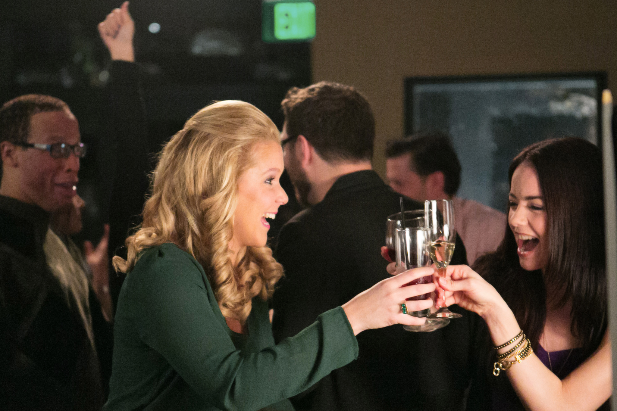 внутри эми шумер