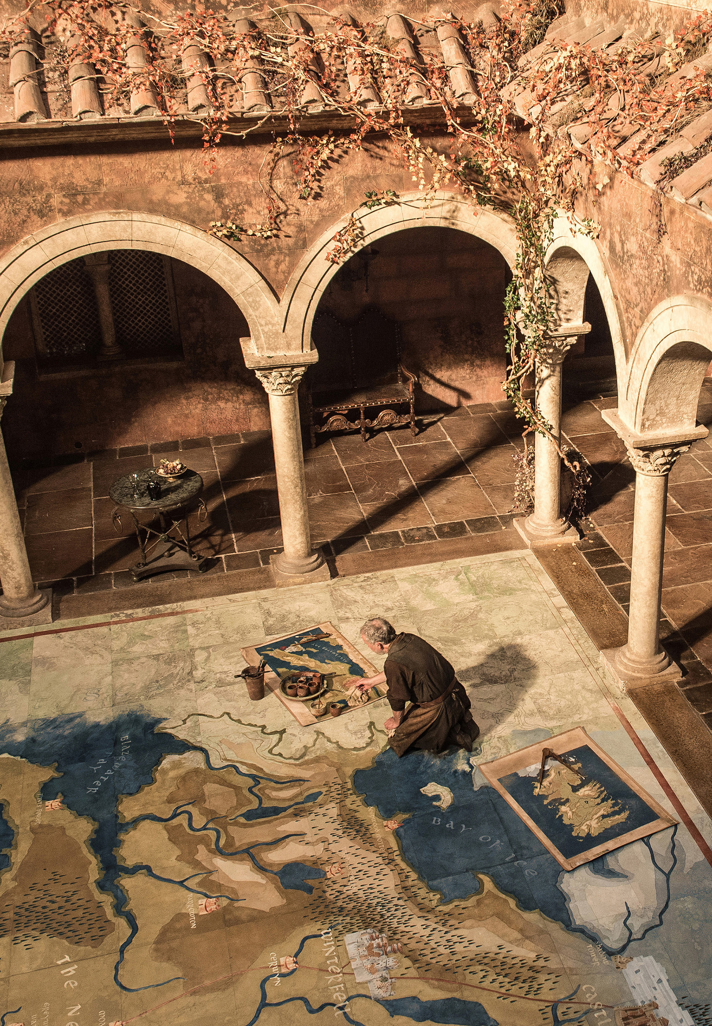 Game of Thrones (2011) - aesthetic film composition - frame 2