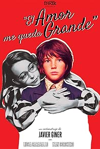 Primary photo for El amor me queda grande Primary photo for El amor me queda grande