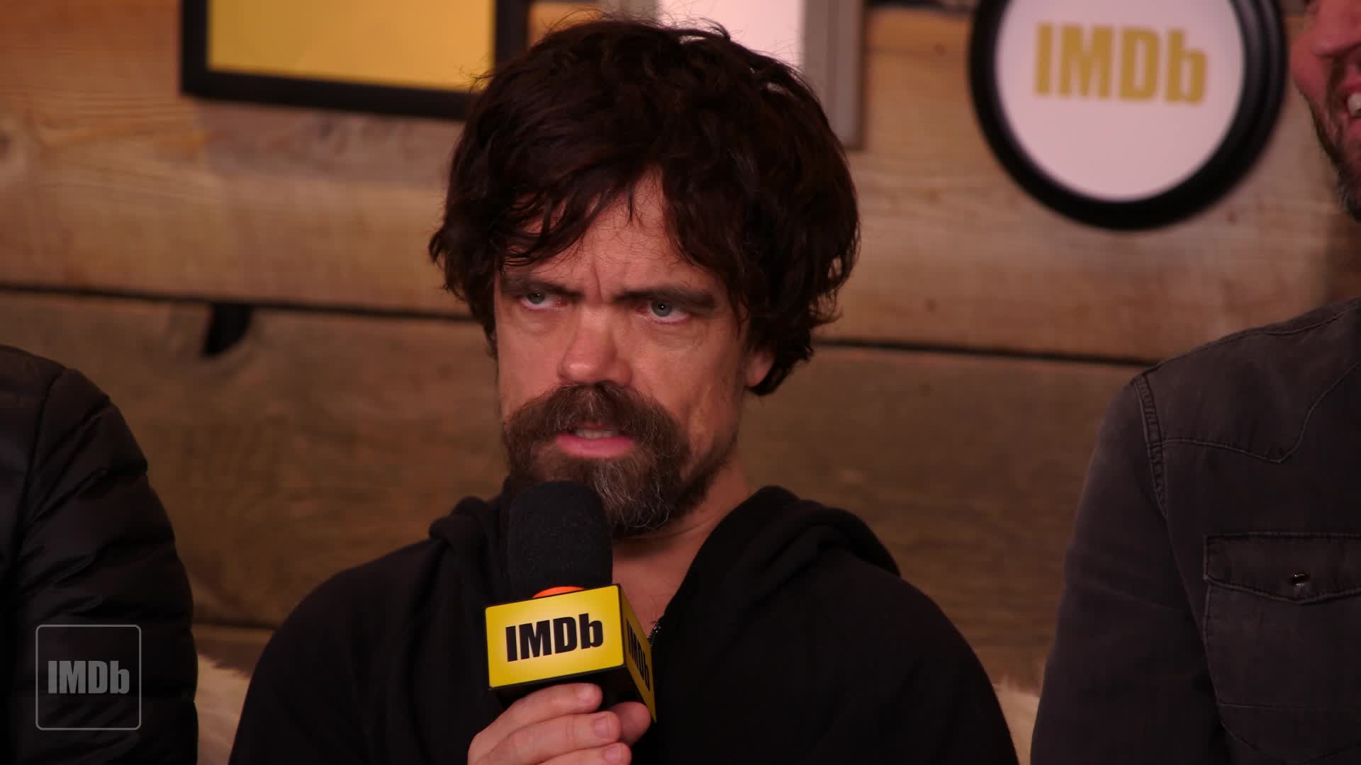 Films Et Séries Tv Avec Peter Dinklage Peter Dinklage and Cast Remember 'Rememory'