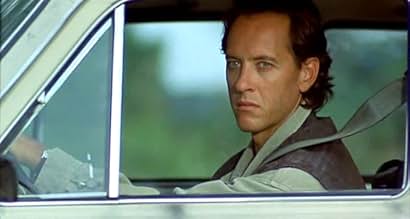 पोस्टर देखें