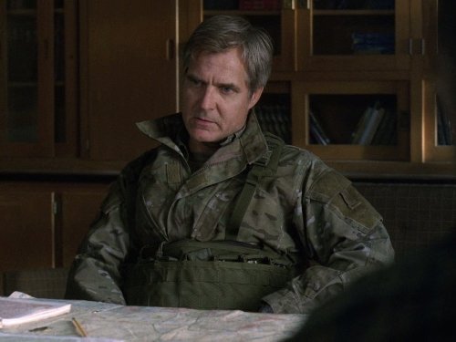 Henry Czerny in Falling Skies (2011)