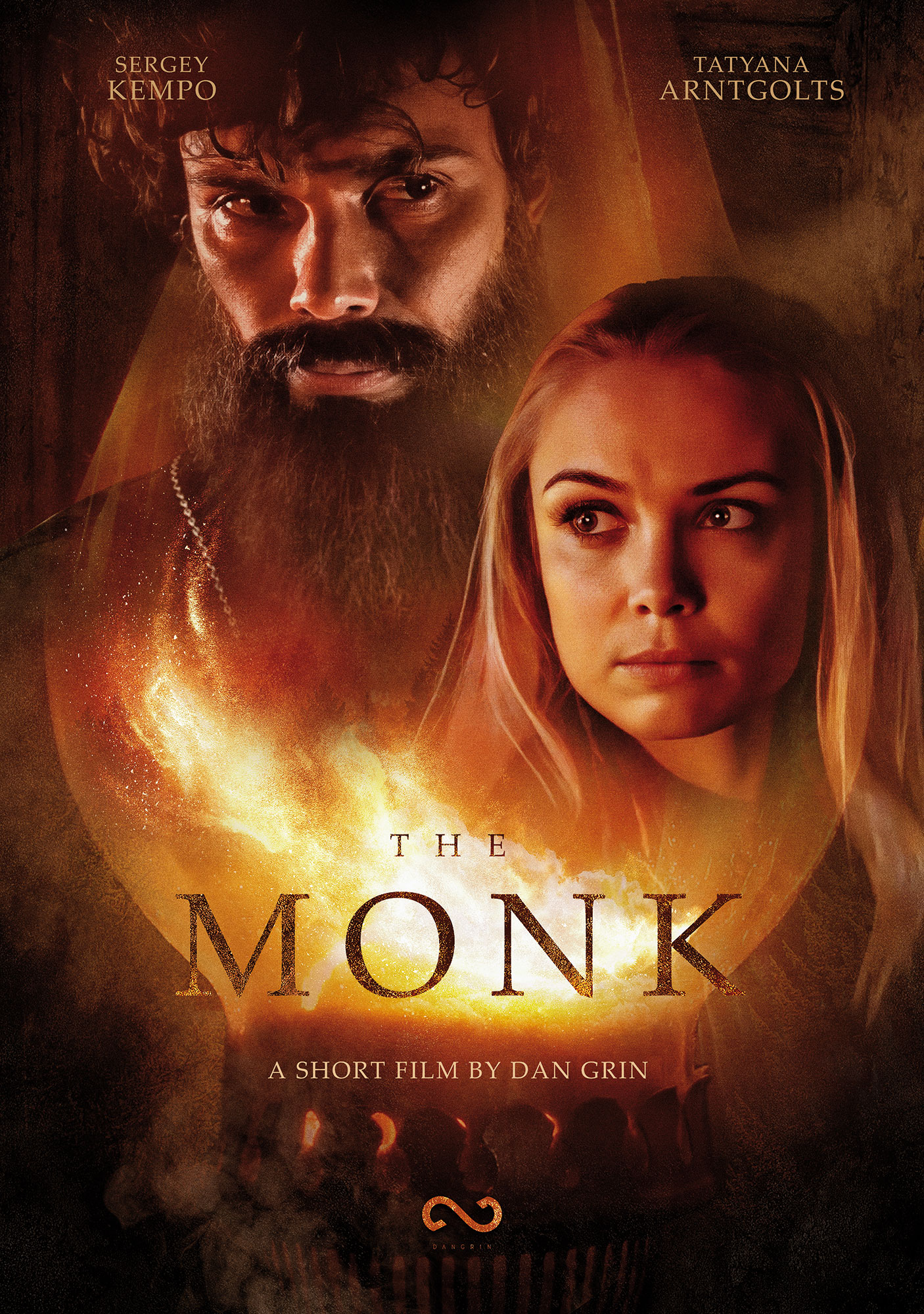 Qiz yechindi va qattiq sikildi