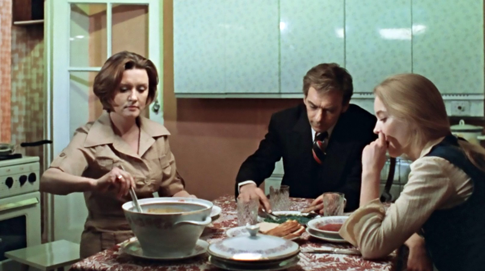 Nudistlar haqida jinsiy filmlar Qizlar suti video