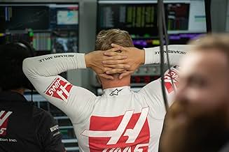 पोस्टर देखें