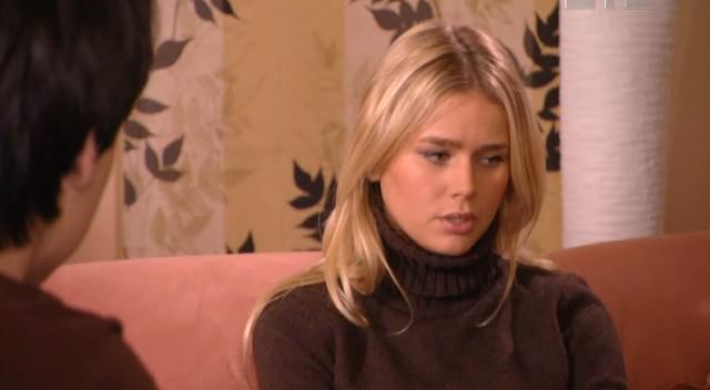 Pornografik taytlar, paypoqlar va jinsilar fotosuratlari Yalangoch blondalar kovboy holatida