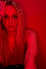 Primary photo for La fille qui veut de l'aide