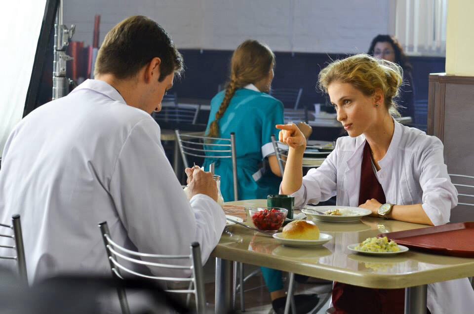 Fohishalar janob Lebedinning porno videolarini tomosha qilish Rus osmirlar anal porno