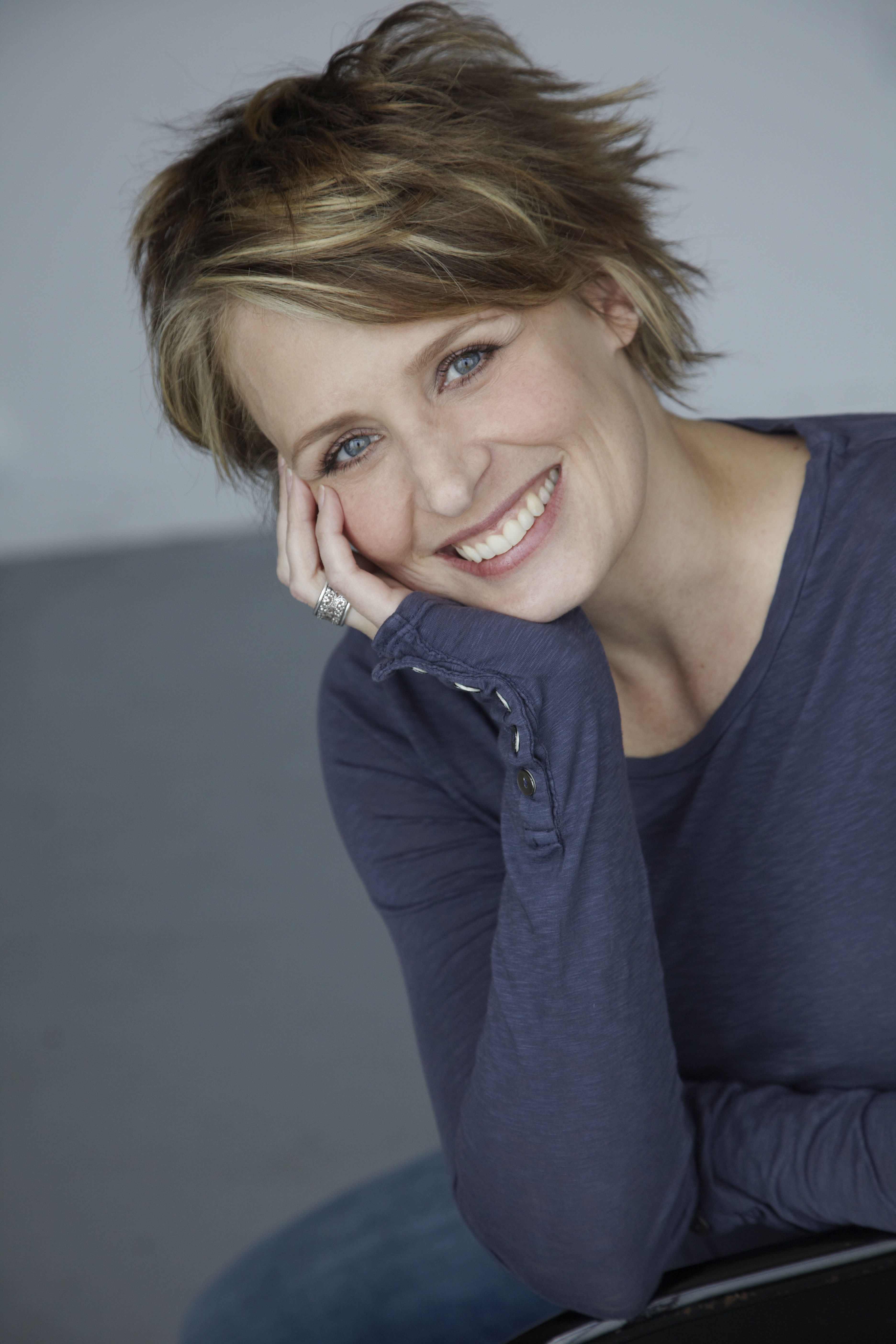 Chiroyli talabalar bilan porno Porno yosh qizlarning toliq oyoqlari