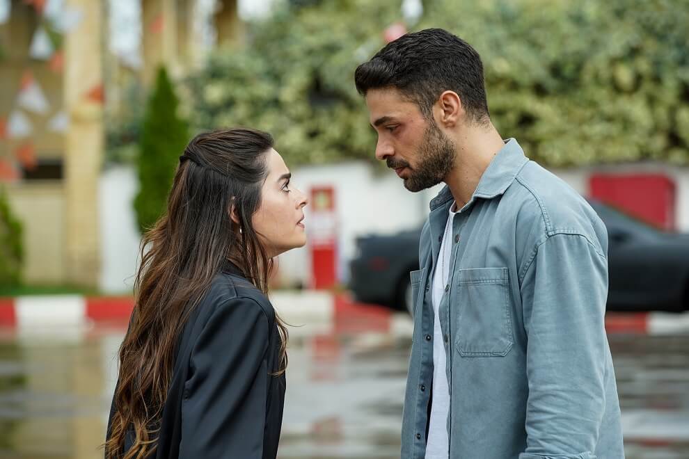 Er-xotin bir-birini onanizm qiladi