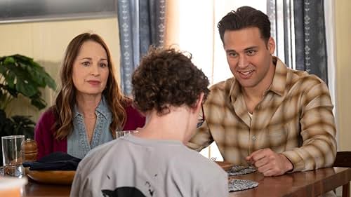 9-1-1': Eddie Has Surprising New Job — How Long Will He Stay in Texas? -  IMDb