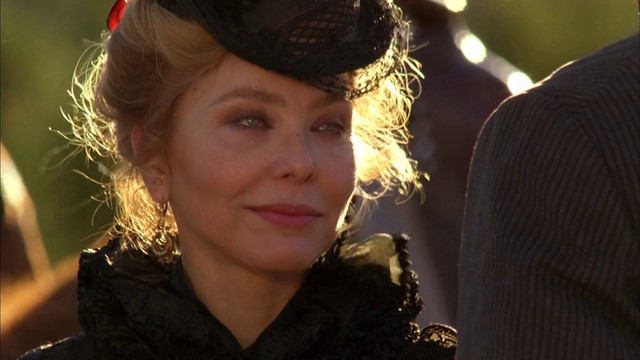 Rus pornosi: Bir yigit xolasini sikayapti