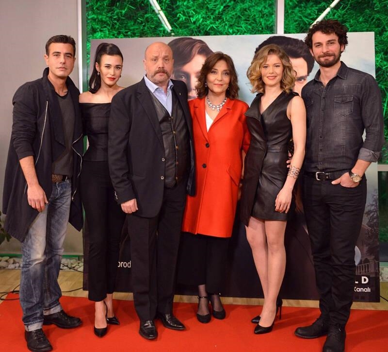 Berkava onlayn hulk bilan porno Mariya Rusakova yalangoch