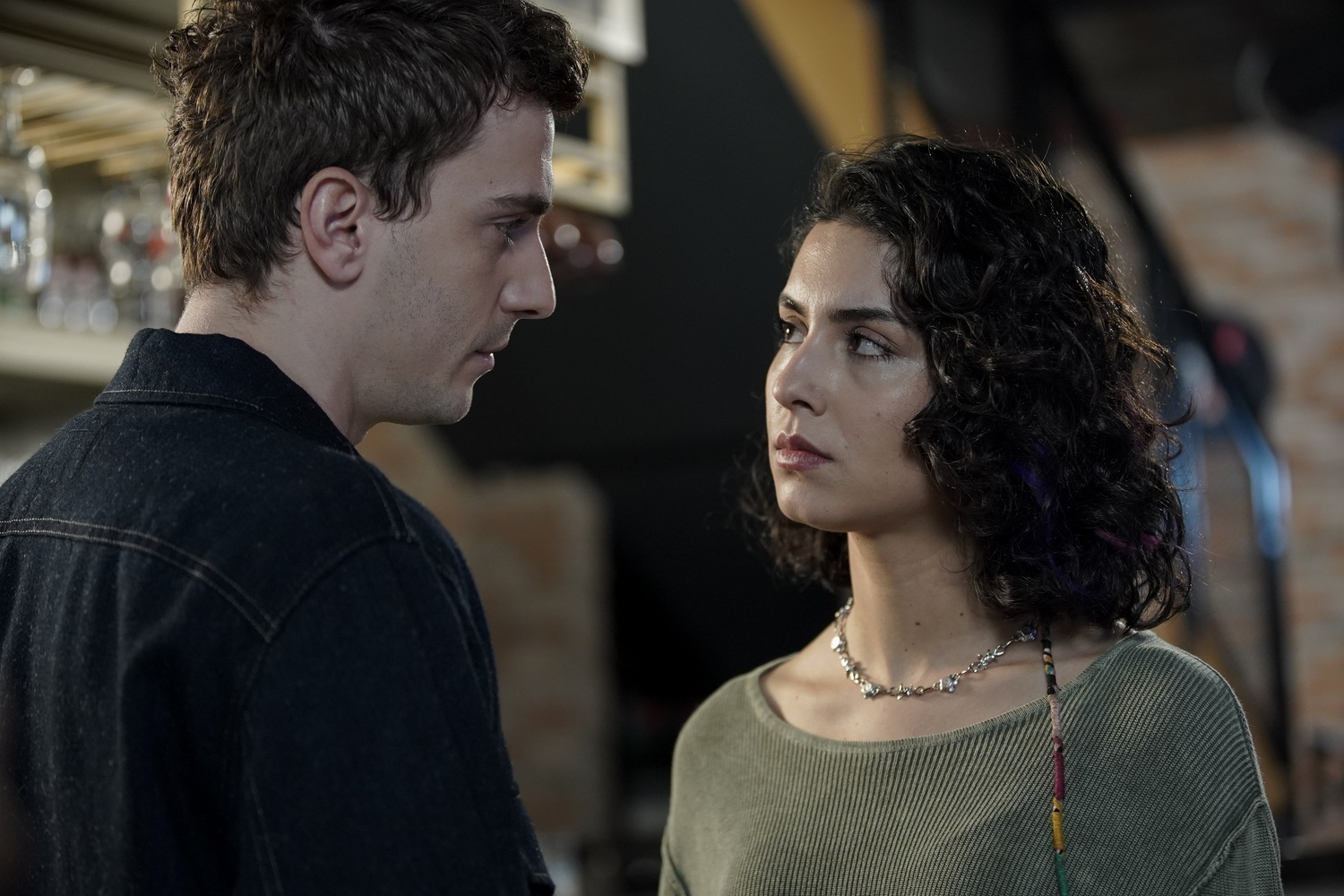 Rus tilida yangi ozbek porno filmlarini tomosha qiling Bogilish bilan lezbiyen jinsiy aloqa