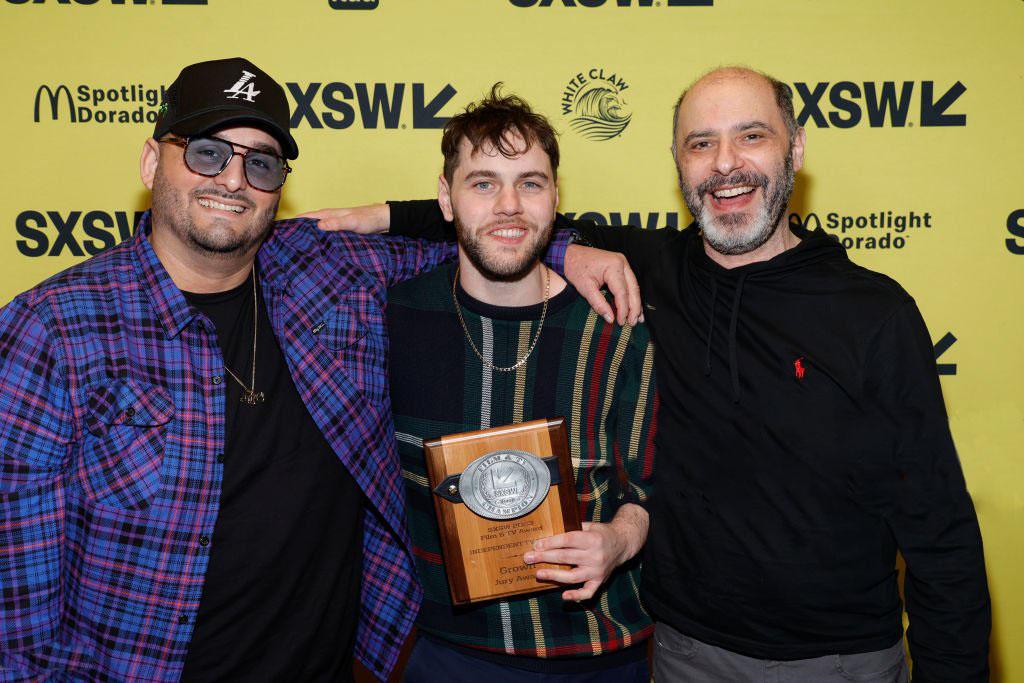 テレビ台 Christopher Santiago Christopher Santiago - IMDb