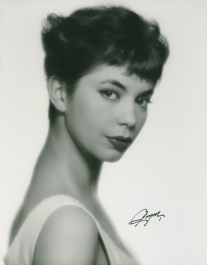 Seks Uzbek Manzura Yuldosheva Vudmen etuk ayollarning kastingi