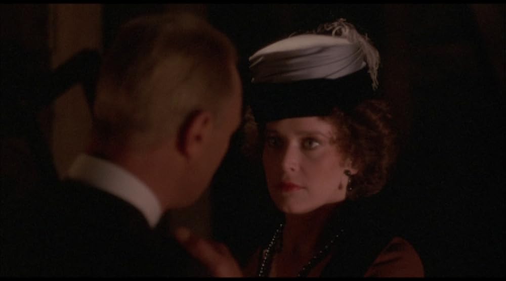 Porno seks 1 marta Jinsiy aloqa: Keksa odam onlayn yosh ayolni sikadi