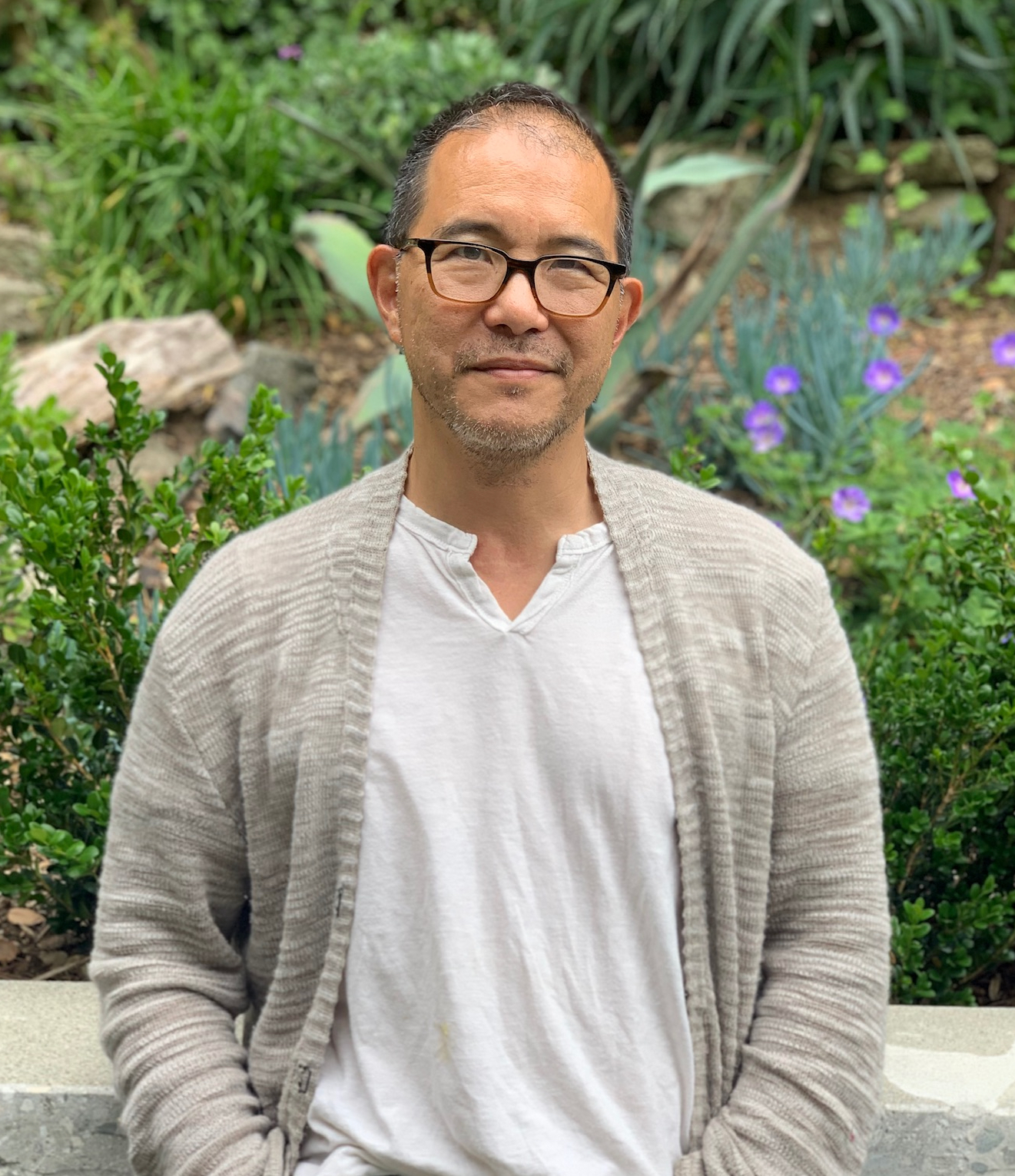 Va faqat kokraklar jim va Va faqat kokraklar jim va