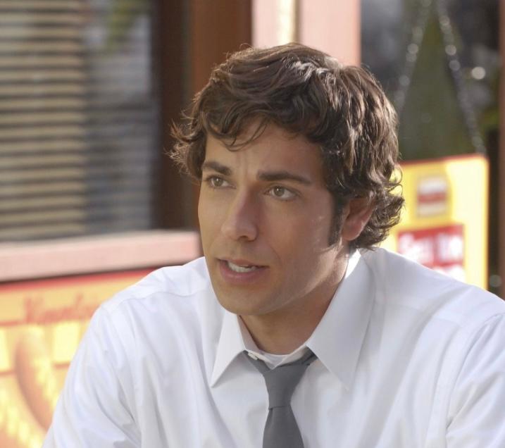 MV5BMmM5YzhkMTItZDAyOS00NjBlLW