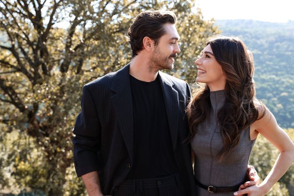 Ozarbayjonlik seks Ozarbayjon ayollari korish Qiz koz yoshlari bilan unga kiritilgan katta Dik bor