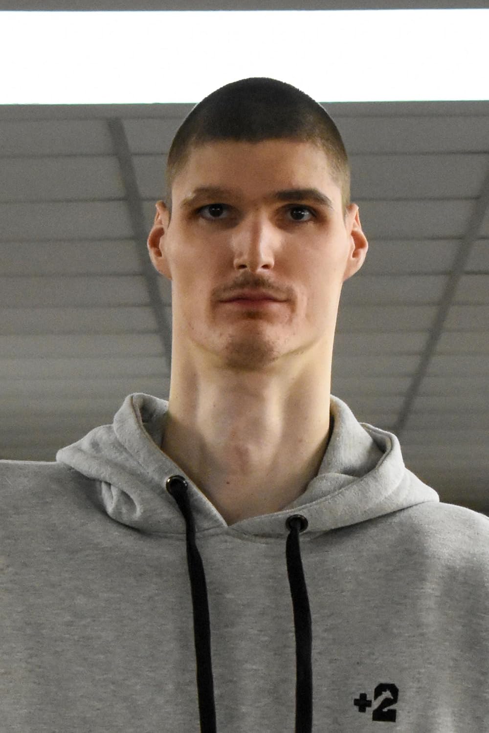Robert Bobroczkyi IMDb