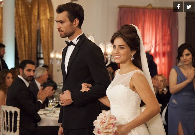 Katta Dik va yosh qizning jinsiy aloqa fotosurati